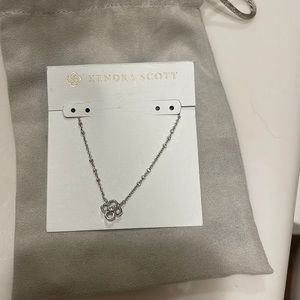 Kendra Scott necklace
